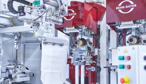 Packing machines for valve bags